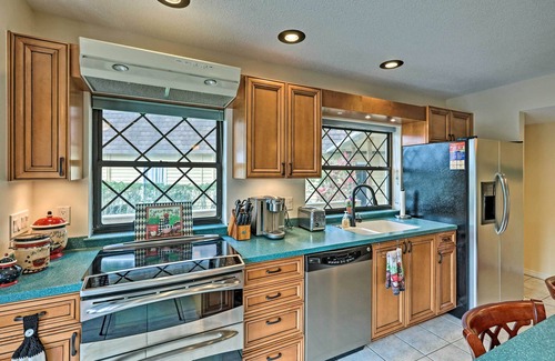 Fly In Spruce Creek House | The Aviator's Dream: Pool, Spa & Private Runway!
