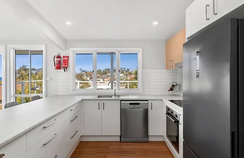 Malua Bay House | The Bach House Pet Friendly in Malua Bay