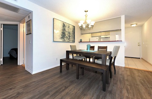 Palms Apartment | The Bagley #111