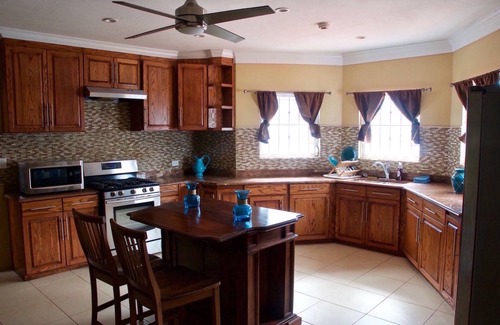 Gambier House | The Bahamas Blue Mansion