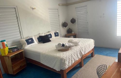 Treasure Beach Bed & Breakfast | The Bakers Villa Old Wharf Ltd