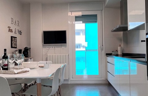 Barrio de Jesus Apartment | The Balcony of Ebro (parking option)