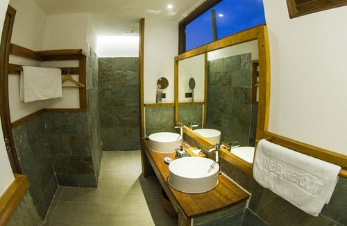 Hanimaadhoo Hotel | The Barefoot Eco Hotel