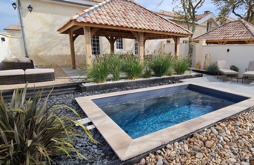 Villegouge Cottage | The Barn - 5* stone cottage with own private heated pool - Sleep 6