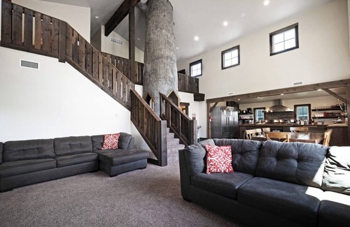 Garden City House | The Barn and Farmhouse w/POOL by Bear Lake Luxury Rentals