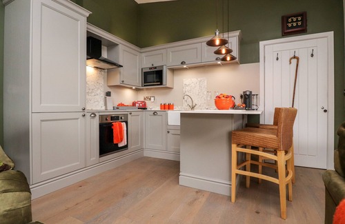 Barnoldswick Cottage | THE BARN AT COPY HOUSE HIDEAWAY, pet friendly, with hot tub in Earby