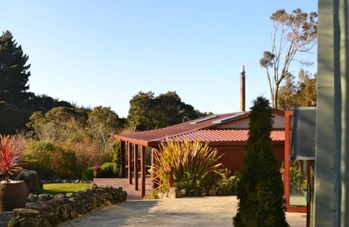 Waitati Bed & Breakfast | The Barn Bed & Breakfast