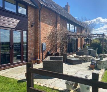 Aston-le-Walls Bed & Breakfast | The Barn