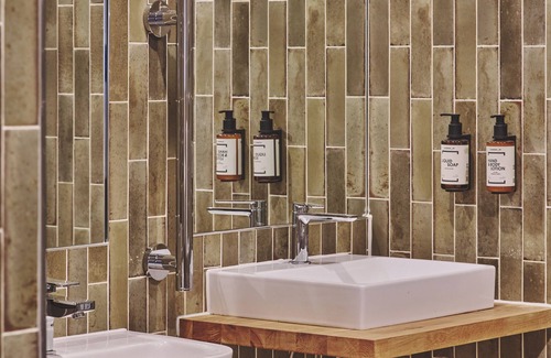 Watnall Hotel | The Barn Hotel
