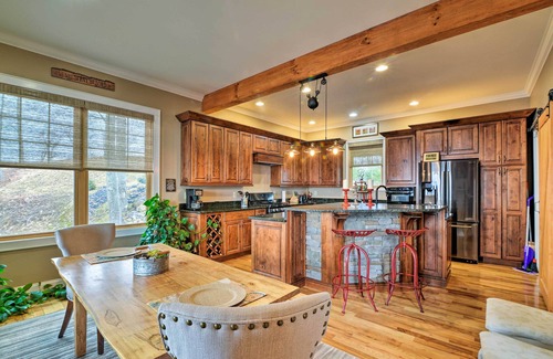 Caldwell House | The Barn House: Caldwell Mtn Retreat w/Hot Tub!