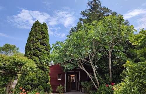 Andres House | The Barn (KARMA) (GuestHouses28&40)