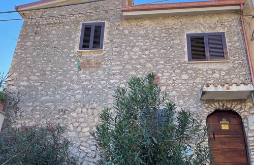 Norma Apartment | The Barn suite with overhanging rooftop terrace