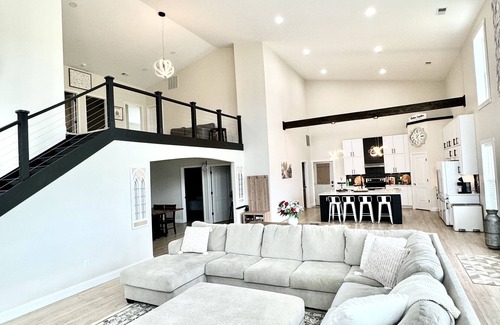 Bardstown House | The Barndo at MF Hot tub - Bar - Game Area - 360 View