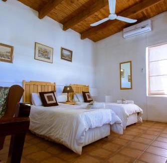 Colesberg Bed & Breakfast | The Barracks