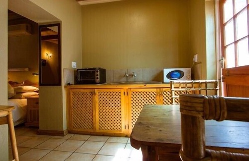 Colesberg House | The Barracks