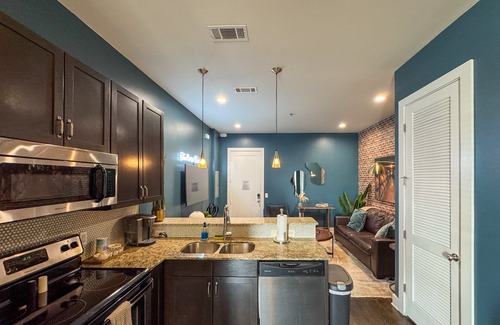 West End Condo | The Barrelhouse Loft in West End, Near Vandy and Centennial Park, Minutes to Broadway