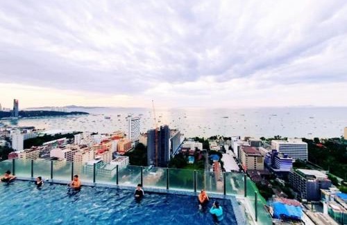 Pattaya Bay Apartment | The BASE Deluxe Kingsize