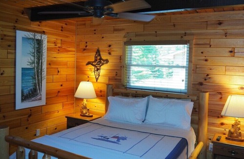 Elk Rapids Cabin | The Bass Bay Getaway - LAKEFRONT & GORGEOUS!