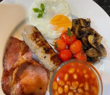 Bath Bed & Breakfast | The Bath House Boutique B&B - IN-ROOM Breakfast - FREE parking