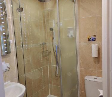 Bath Bed & Breakfast | The Bath House Boutique B&B - IN-ROOM Breakfast - FREE parking