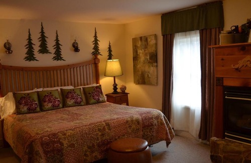Purling Bed & Breakfast | The Bavarian Manor Hotel