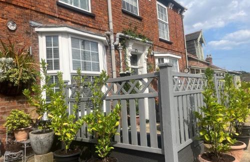 Burgh le Marsh House | The Bays
