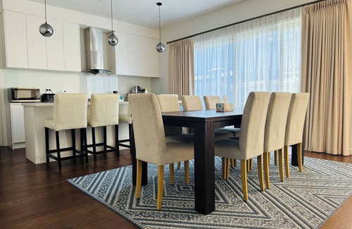 Mentone House | ‘The bayside’ Beautifully brand new house - 3 minutes from the beach