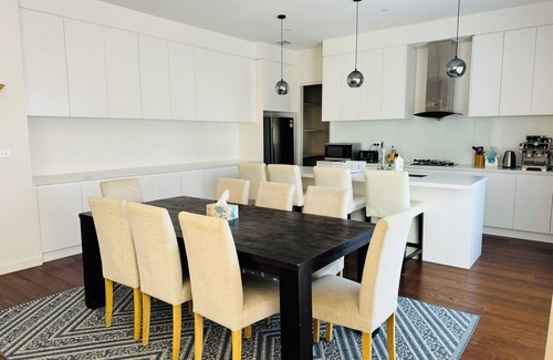 Mentone House | ‘The bayside’ Beautifully brand new house - 3 minutes from the beach