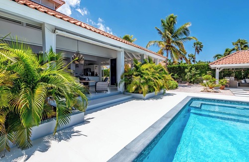 Curacao Villa | The Beach House - Coral Estate Resort