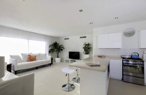 West End Village Villa | The Beach House by Fantasia Villas