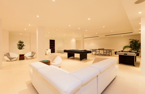 West End Village Villa | The Beach House by Fantasia Villas