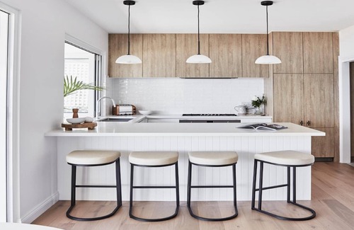 North Avoca House | THE BEACH HOUSE | Luxry beachfront | Accom Holidays