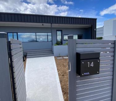 Primrose Sands House | The Beach House @ Primrose Sands