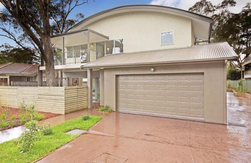 Hawks Nest House | The Beach Townhouse