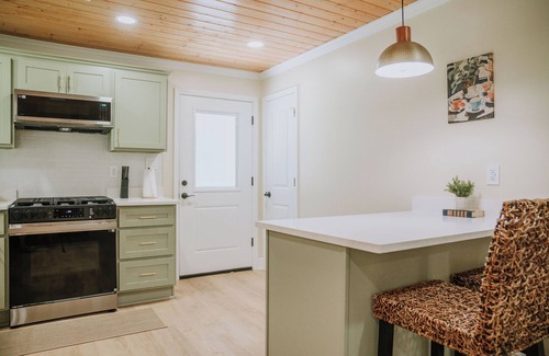 Ocean Springs House | The Beachcomber A - 2 bedroom in Golf Cart District near beaches and downtown!