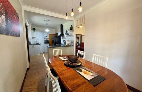 City Of Busselton House | The Beachcomber’s Hideaway – Walk to the Ocean