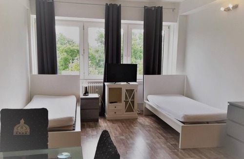 Bramfeld Apartment | The beautiful apartment no. 6 is a 3-room apartment for max. 4 people and is located in our apartment house Haldesdorfer Straße.