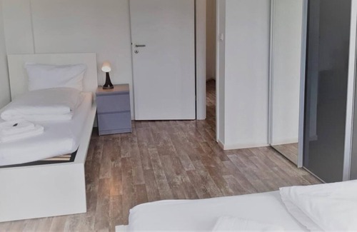 Bramfeld Apartment | The beautiful apartment no. 6 is a 3-room apartment for max. 4 people and is located in our apartment house Haldesdorfer Straße.
