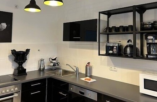 Bramfeld Apartment | The beautiful and bright apartment no. 42 is very quiet and is located at the back of our apartment house Haldesdorfer Straße.