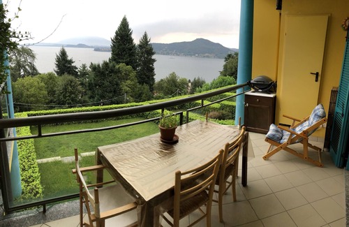 Dagnente Apartment | The Bellavista -the lake maggiore from your balcony
