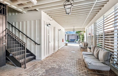 Irish Channel Apartment | The Belle on Magazine