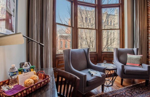 Port Townsend Cabin | The Belmont Hotel