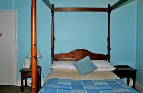 Lindfield Bed & Breakfast | The Bent Arms