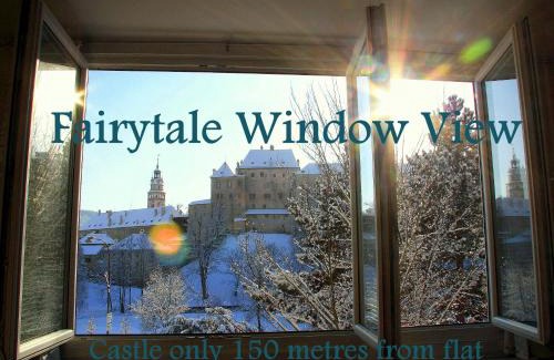 Cesky Krumlov Apartment | The best CASTLE VIEW-bus station, parking, center