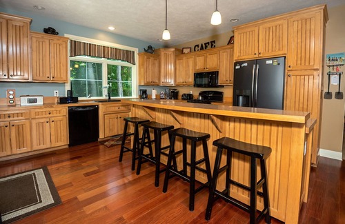 Decatur House | THE BEST MODERN, BIG, WATERFRONT, BEAUTIFUL LAKEHOUSE- 2 HRS FROM CHICAGOLAND