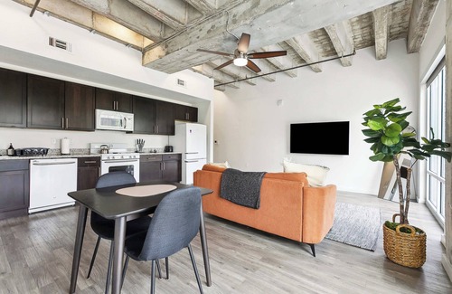 Historic Downtown Baton Rouge Apartment | The Best of Downtown Living!