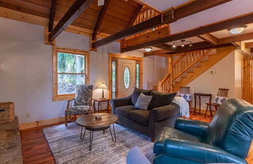 Boone House | The Best Of View - Pet Friendly! Beautiful mountain views just north of Boone!