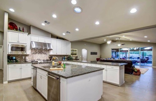 Gilbert House | The Big House! 1 Acre! Pickleball, Hot Tub, Pool & More!