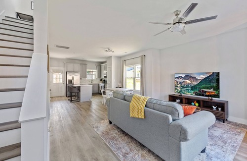 Kannapolis House | The Birch ~ Modern 3BR, Walk to DT Kannapolis