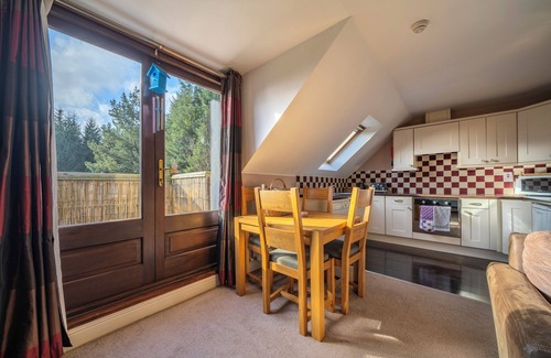 Garrettstown Cabin | The Bird House - Woodland & Coastal Lodge nr. Kinsale and Old Head Golf Course